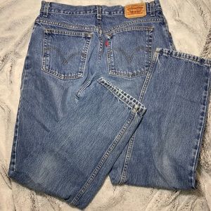 Levi’s 550 straight leg mom jeans